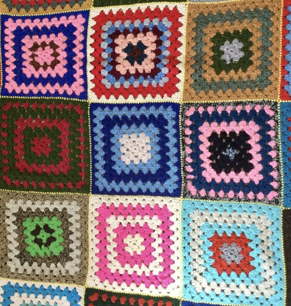 learn to crochet, crochet for beginners - granny squares