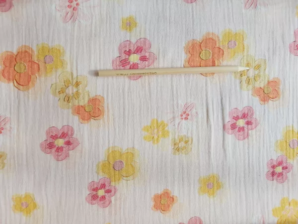100% cotton Double Gauze Peach Bambino print flower