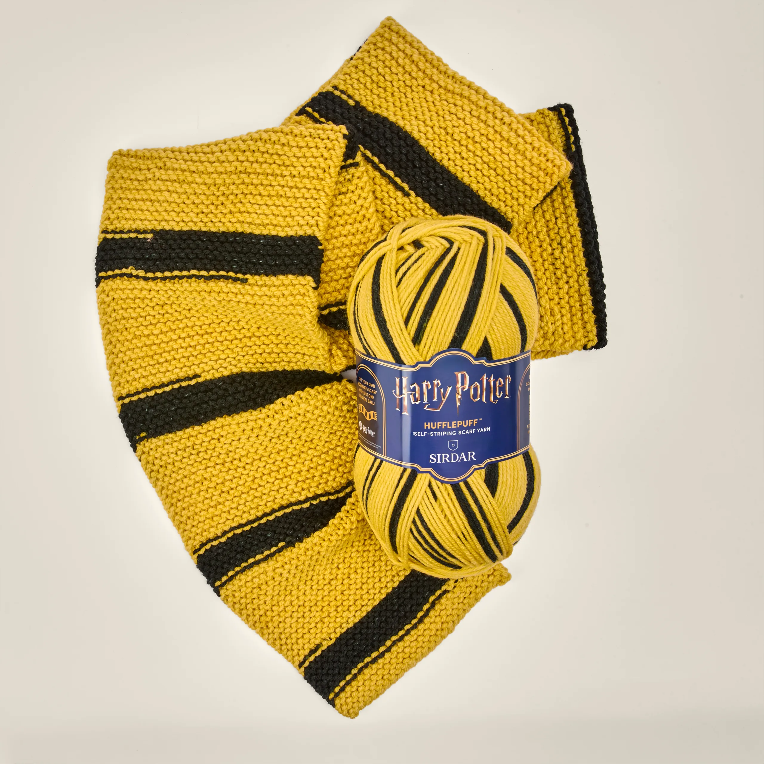 Harry Potter - Knit Your Own Self Striping Hufflepuff Scarf Kit - Image 4